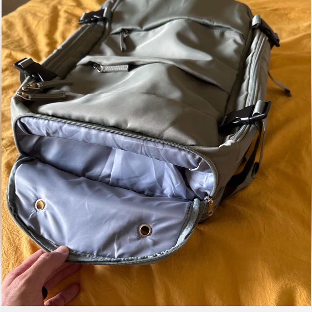 Mens green gray weekend travel backpack - Picture 3 of 8